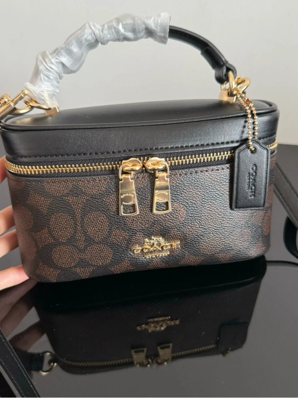 Coach outlet mini